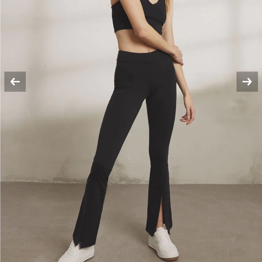 Alo Airbrush High-Waist Flutter Legging